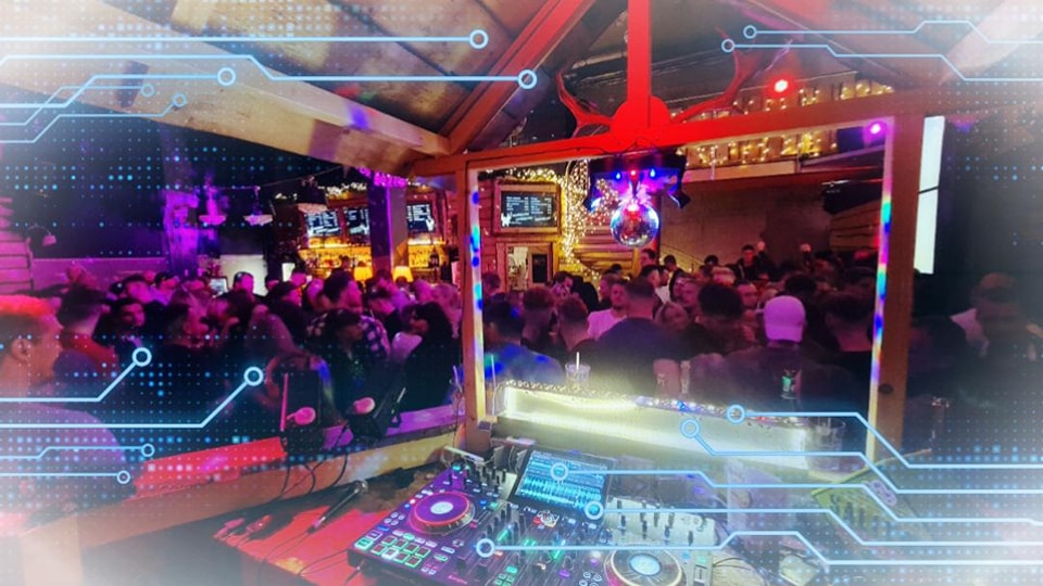 Volle Tanzfläche in der Tanzbar Wilder Hirsch, Zwickau